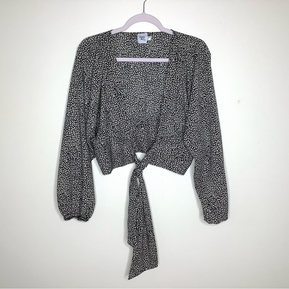 < Princess Polly Leopard Print Tie Front Top > - Picture 2 of 6